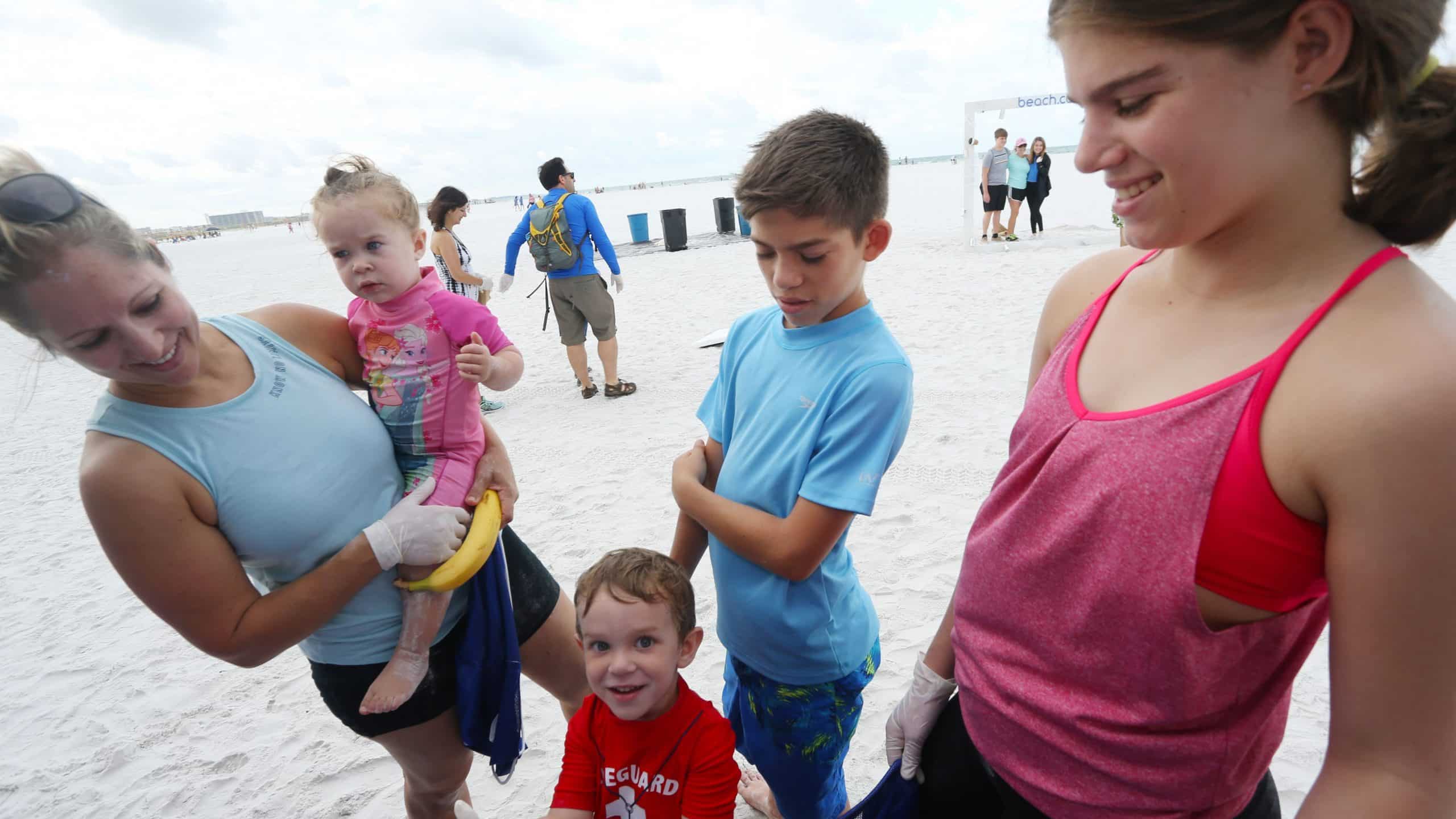http://beach.com%20world%20oceans%20day%20beach%20cleanup%20event