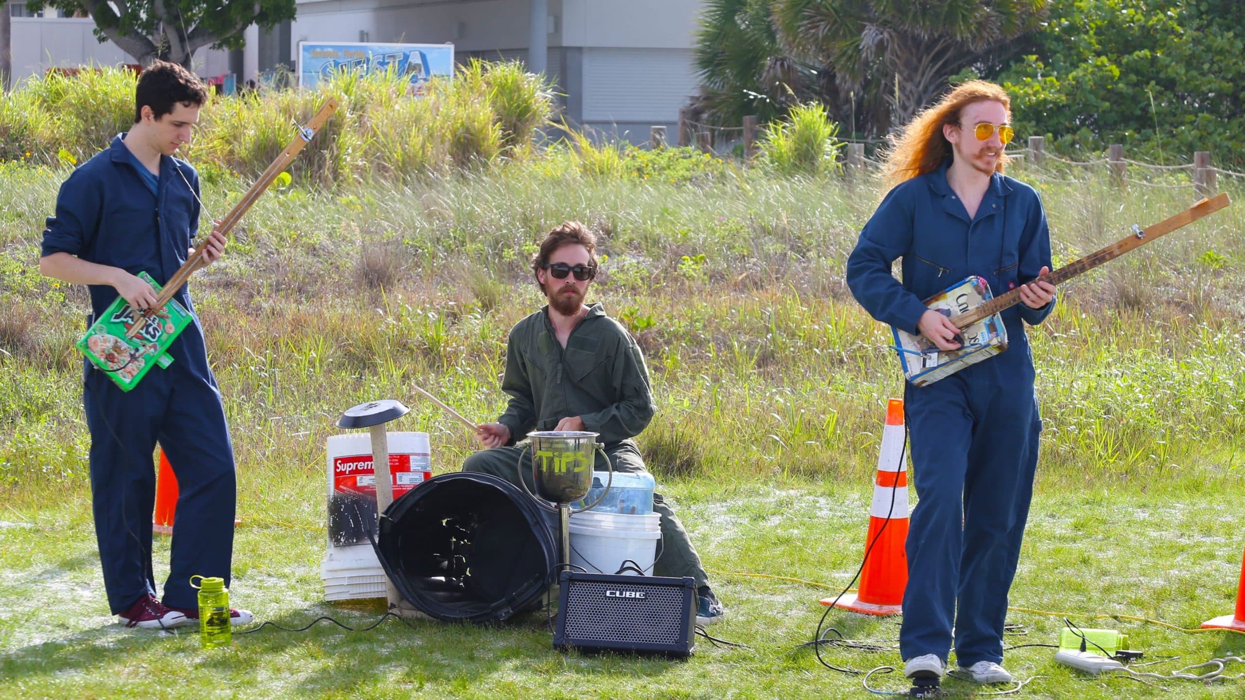 http://beach.com%20world%20oceans%20day%20beach%20cleanup%20event