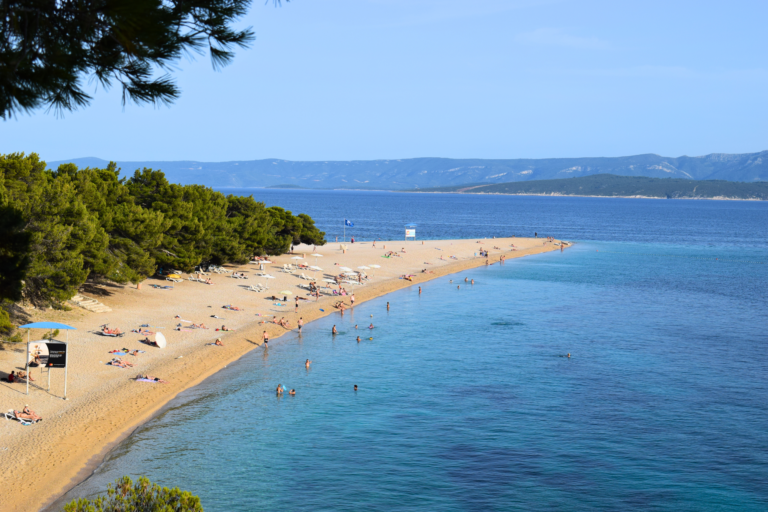 beach on Bol island
