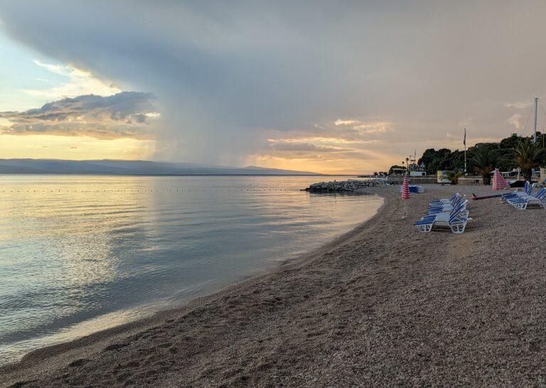 Sun setting on Nikolina beach