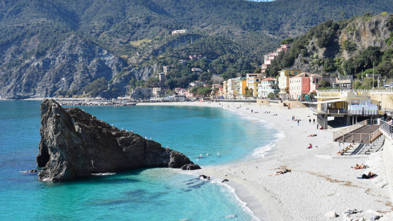 Monterosso beach