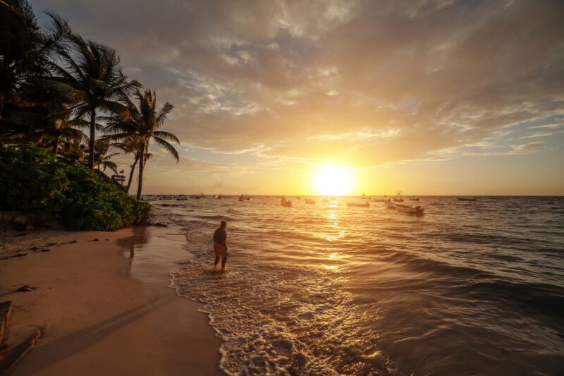 Sunrise over the ocean in Playa Estacahuite Oaxaca.