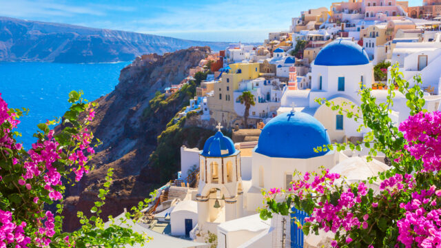 Santorini Travel Guide: Best Beaches, Areas to Stay & Things to Do