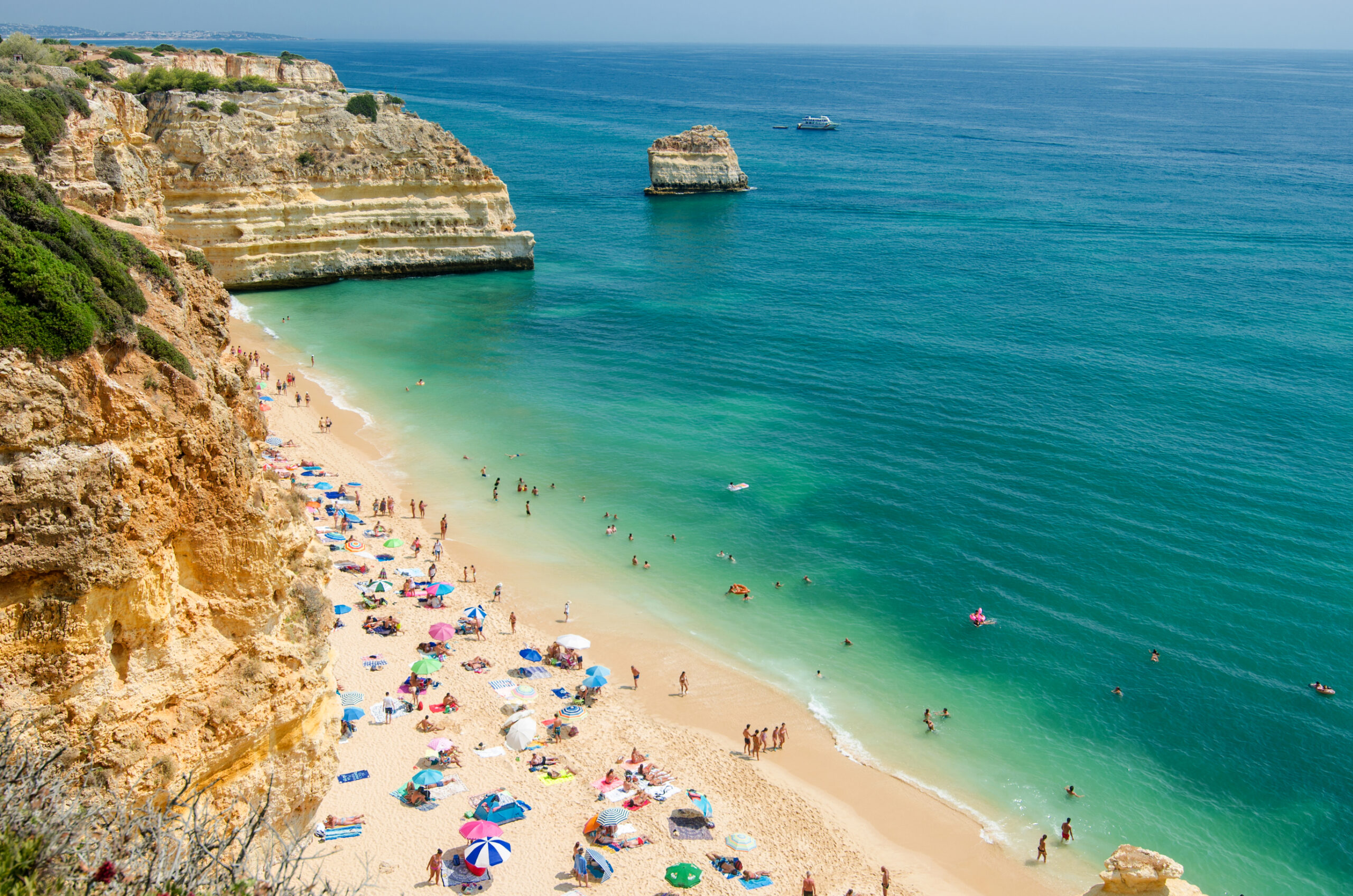 Praia da Marinha, Portugal: Best Time to Visit, Things to Do, and Getting There