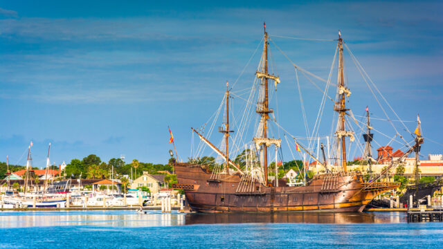 The Best U.S. Beach Towns for a Thanksgiving Getaway