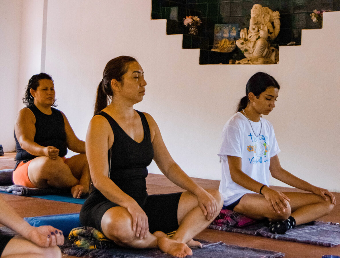 sayulita yoga class.