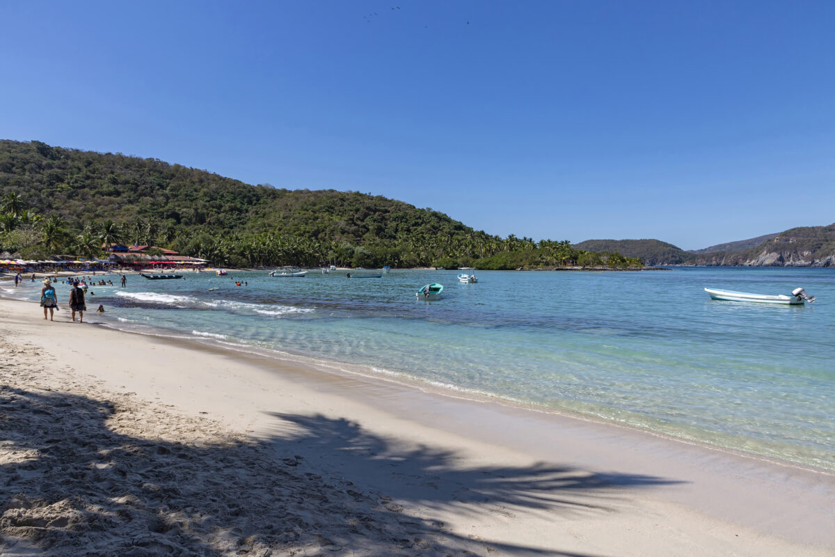 clear waters in Zihuatanejo