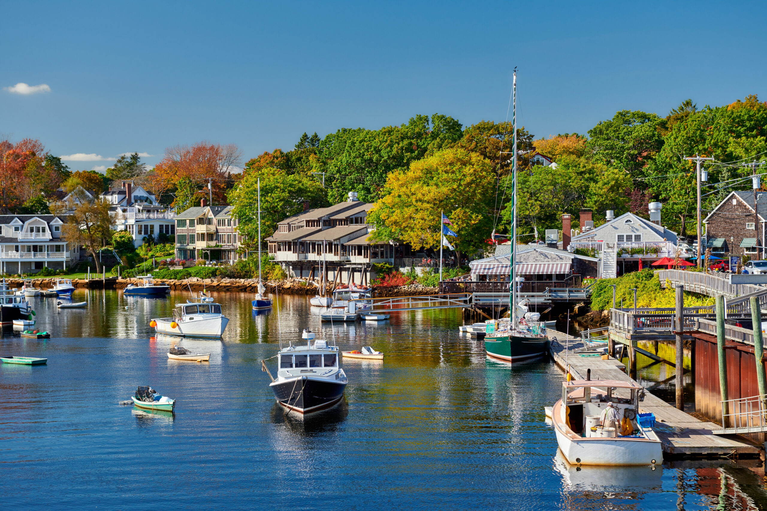 8 Must-Eat Foods for a New England Beach Trip — and Where to Find Them