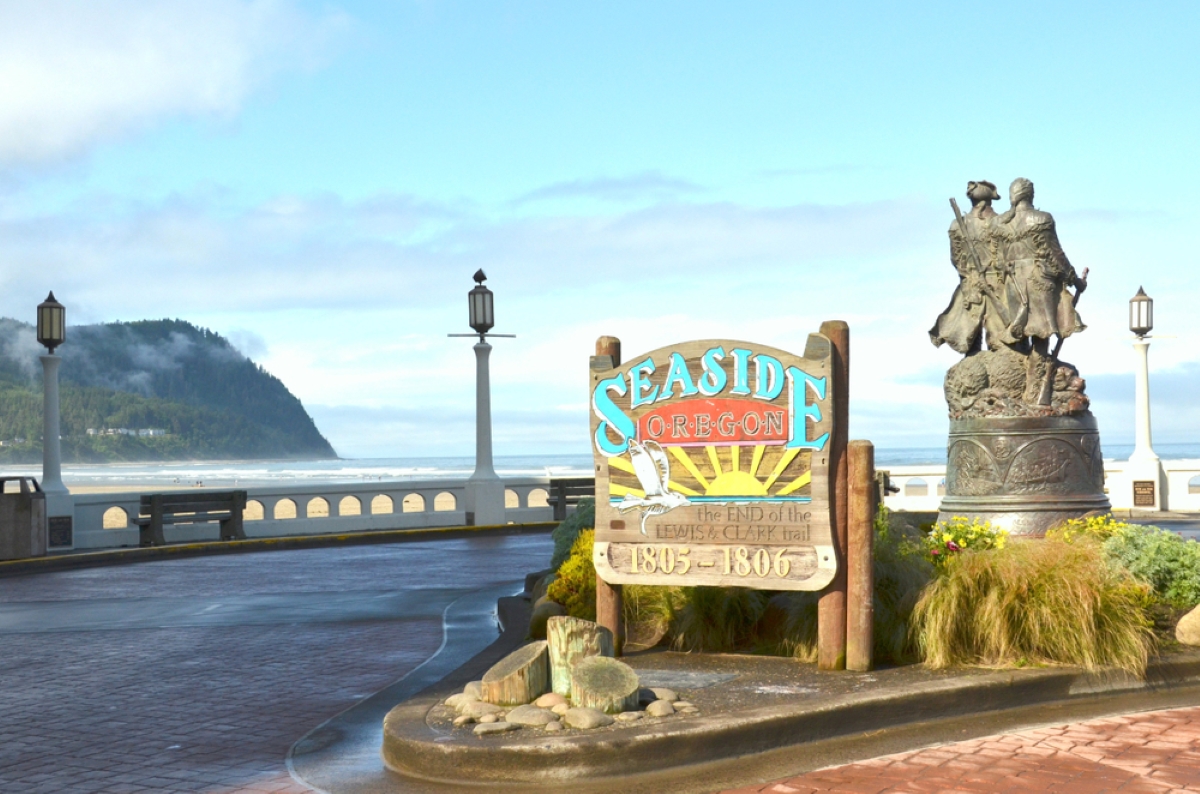 welcome sign to Seaside Oregon