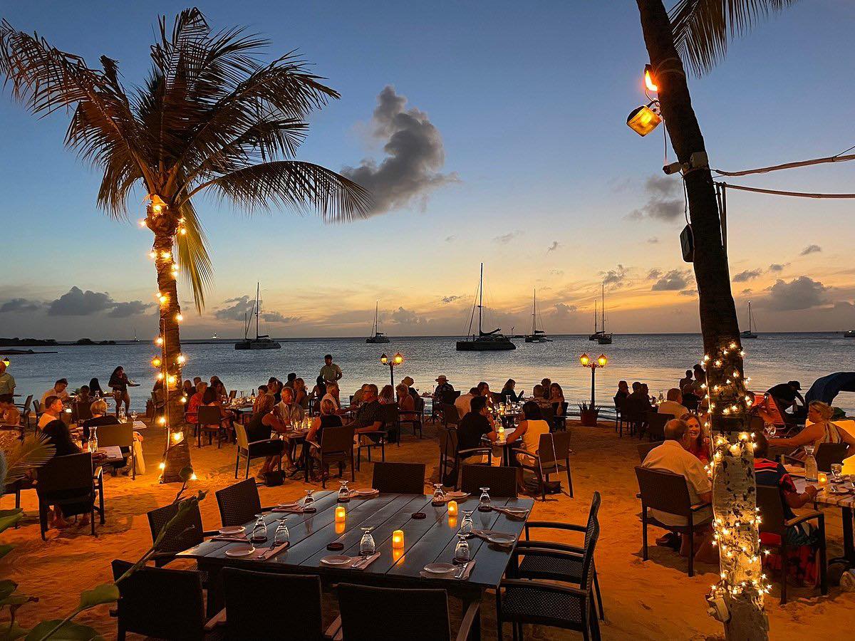 sunset dining at Barefoot Restaurant