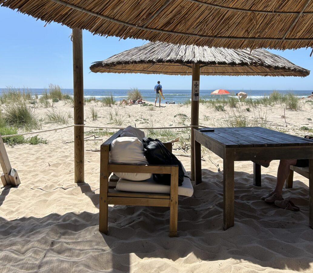 Ocean beach bar caparica