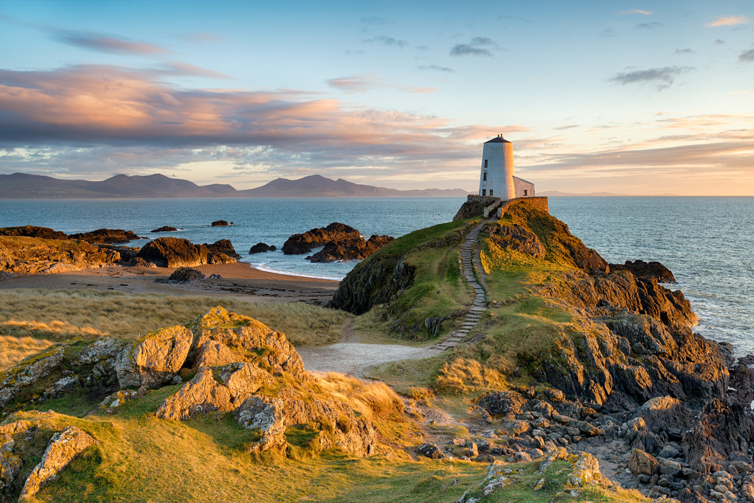 11 Best Beaches in Wales