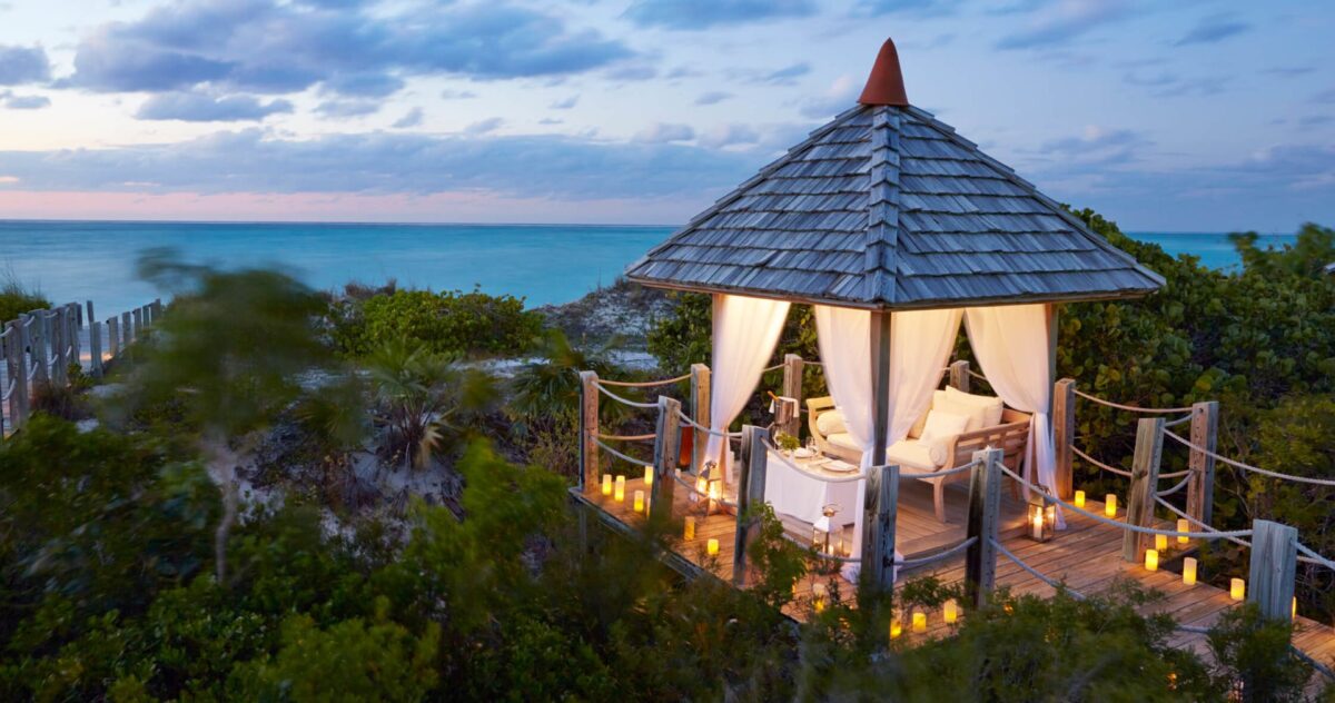 private outdoor dining at COMO Parrot Cay
