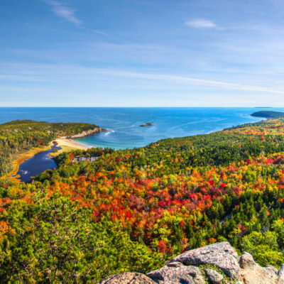 9 Best Beach Towns for a Fall Foliage Coastal Trip