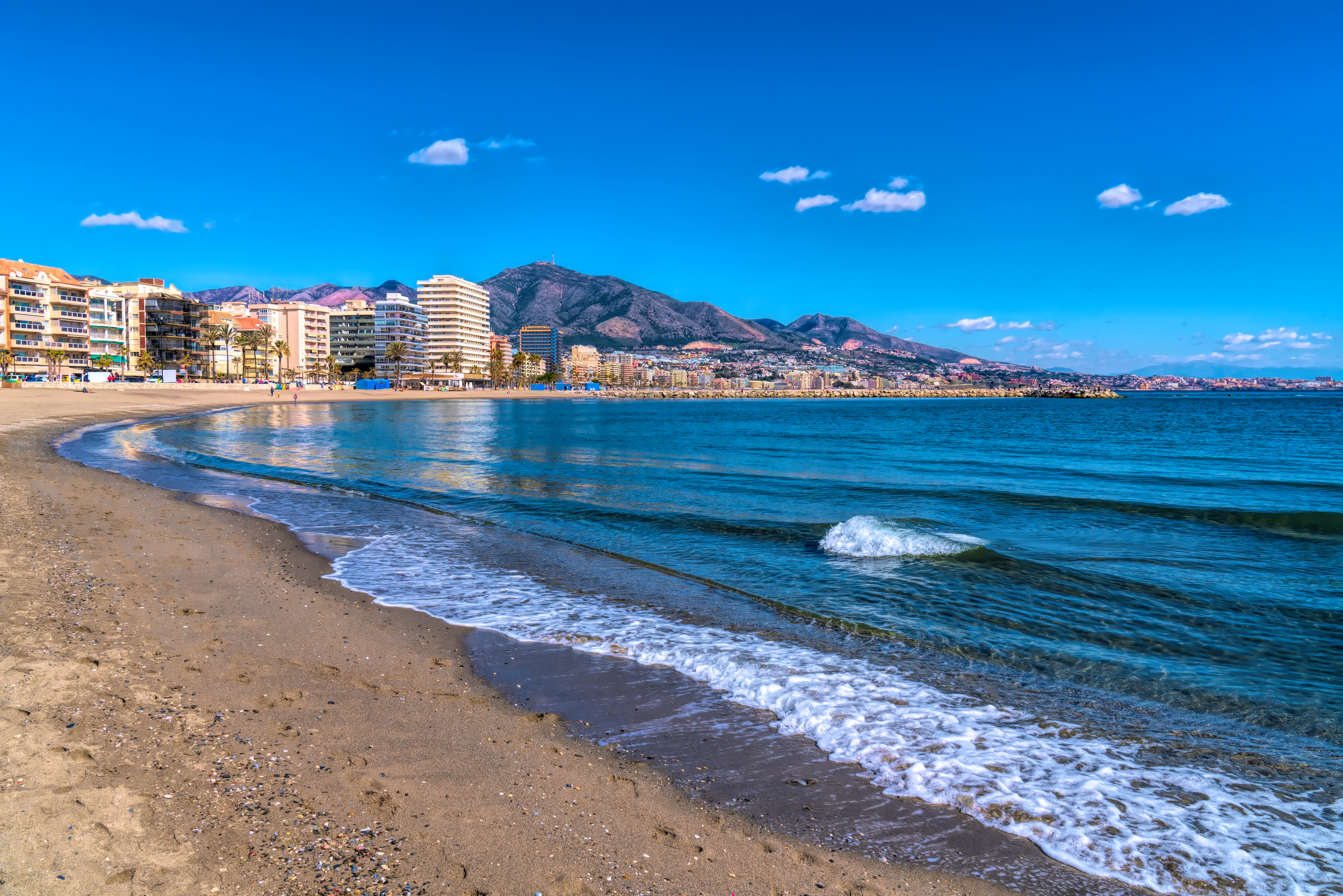 Travel Expert Names the Beach Towns That Are Even Better in the Off-Season