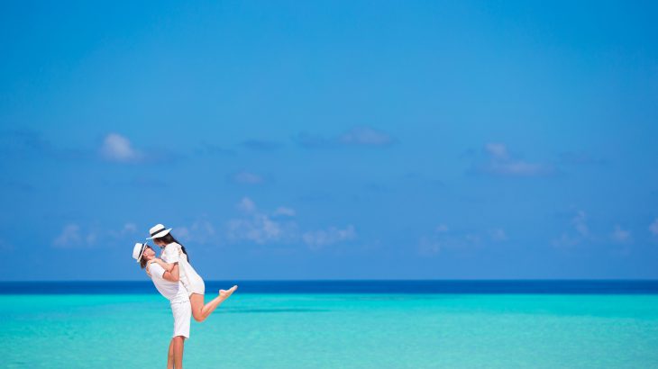 Romantic-couple-on-beach